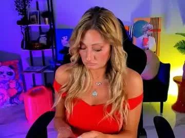 Freechat sarahholly on Chaturbate