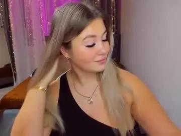 sarahmils — topless #bigboobs #naturaltits #femdom #mommy #mistress [600 tokens remaining]