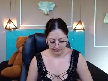 Freechat sofia_white3 on Chaturbate