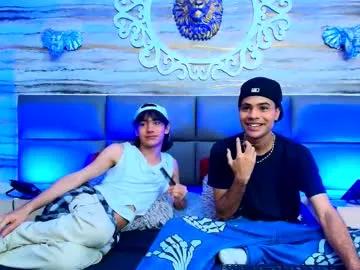 Freechat twinslovers_ on Chaturbate