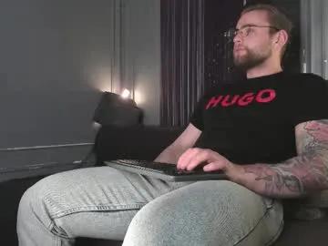 waynemiller_ — UM SHOW   #bigass #muscle #daddy #bigcock #cum [2365 tokens remaining]