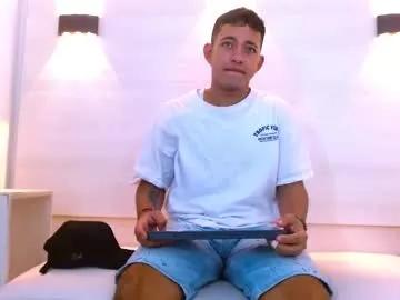 Freechat yeisonbrown on Chaturbate