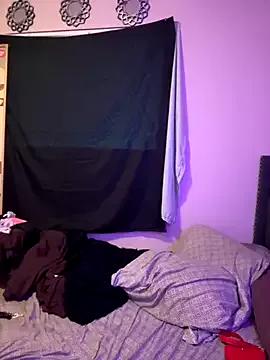 1n0nlythroat on StripChat 