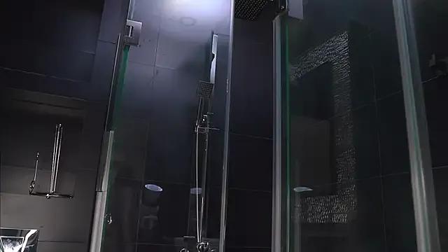 AftonChappel — Lisk dilco sloppy close-up