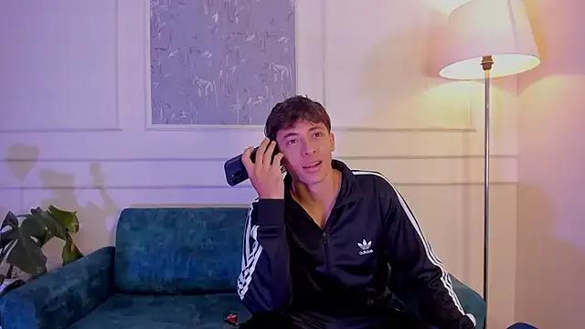 Freechat AlessandroDybala on StripChat