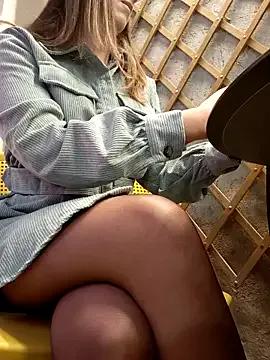 Alexvit2616 — Fingers pussy at bar