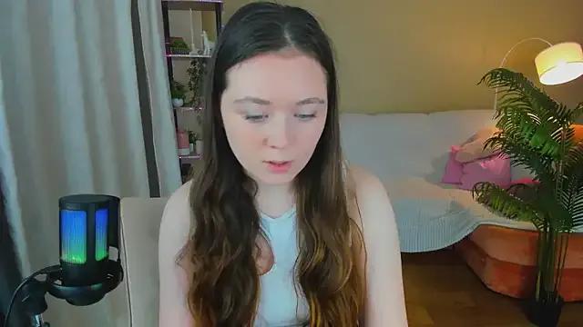 AlluringLookk on StripChat 