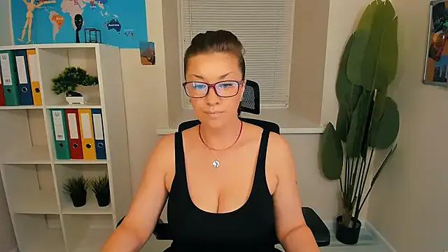 Freechat AnaMills on StripChat