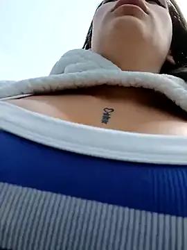 Cata_city1106 — Toples public