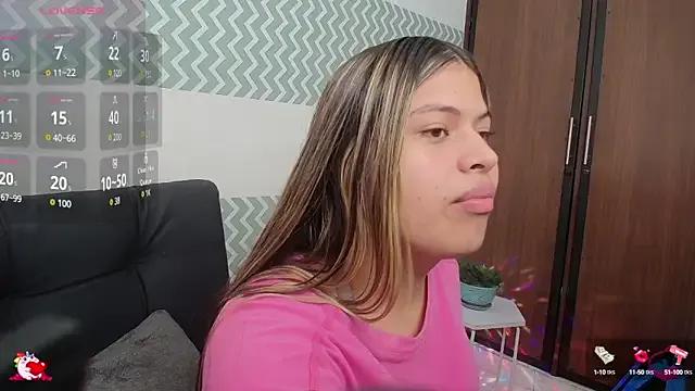 CataleyaWilson369 on StripChat 