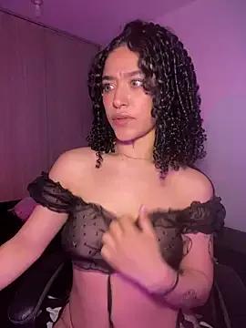 Freechat Crystal_Dluna on StripChat