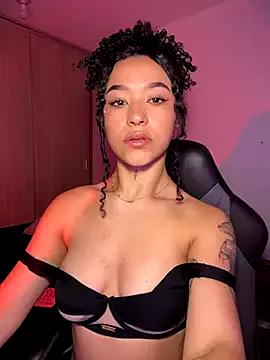 Freechat Crystal_Dluna on StripChat