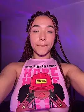 Freechat Crystal_Dluna on StripChat