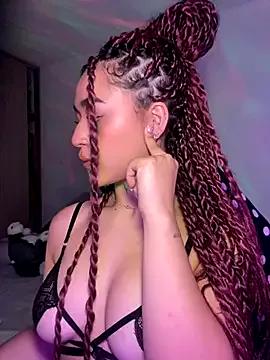 Freechat Crystal_Dluna on StripChat