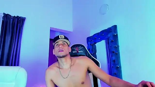 daddys_insanee on StripChat 