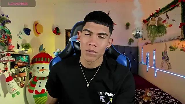 Damian_latinxxx — OMG THAT'S YUMMY I LIKE WHAT I SEE