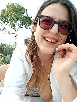 Freechat dolcehelena993 on StripChat