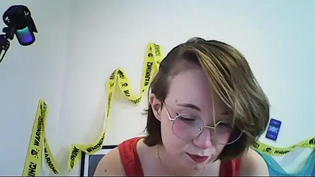 Elise_Nyx — Tire a BlusaTake off Shirt