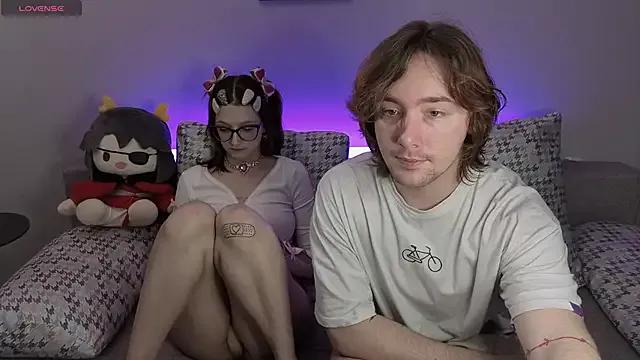 ellen_and_danny on StripChat 