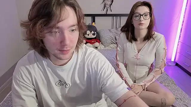 ellen_and_danny on StripChat 
