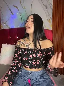 Freechat emily_22x on StripChat