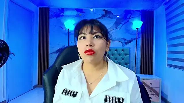 EsmeraldaChantre on StripChat 