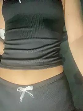 Freechat Fin-xinh18 on StripChat