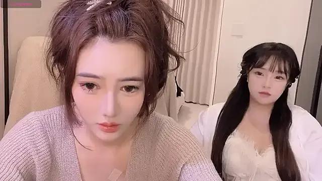 Follyise on StripChat 