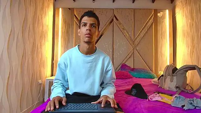 Freechat Hotcouple_222 on StripChat