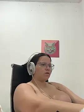 Freechat isanhaiaka on StripChat