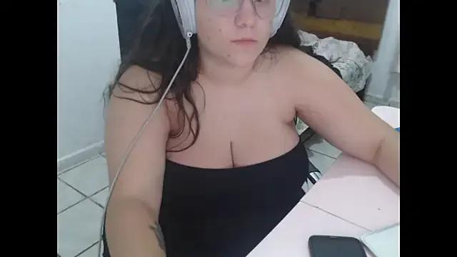 Freechat isanhaiaka on StripChat