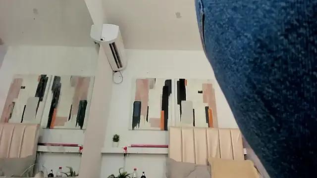 Freechat JOCELYN_SANTANA1 on StripChat