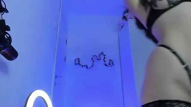 Freechat KaylaLaine on StripChat