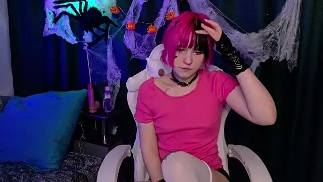 KikiMoor on StripChat 