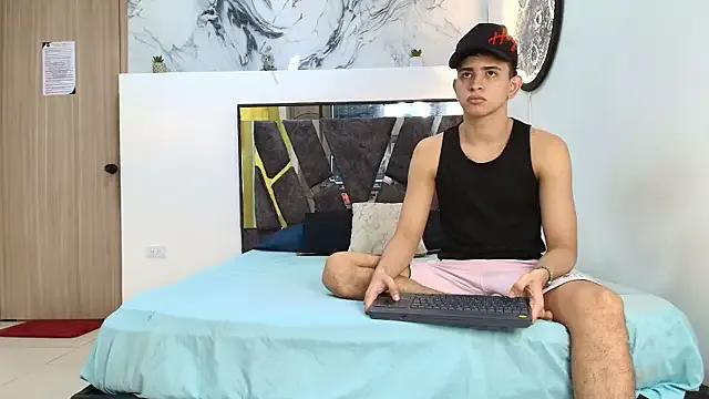 Private KING_OFF_BOYS on StripChat