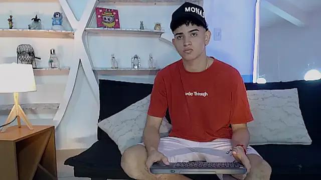 Private KING_OFF_BOYS on StripChat