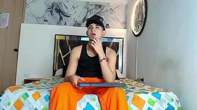 Private KING_OFF_BOYS on StripChat