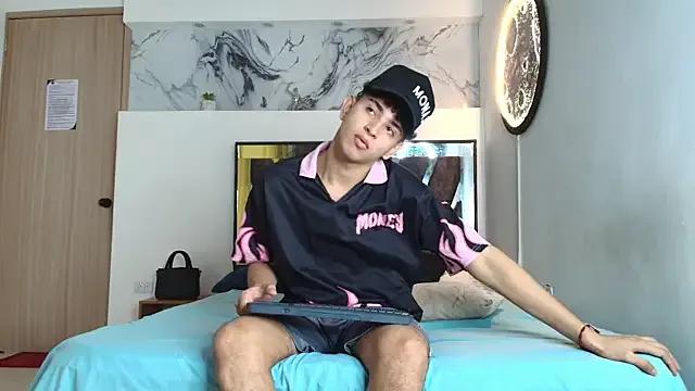 Private KING_OFF_BOYS on StripChat