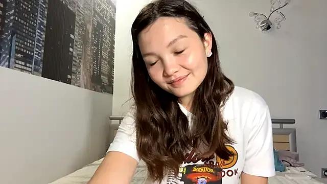 Freechat KiraVelvet on StripChat