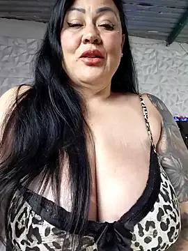 kittyhotass1 — you have to run to the kitten