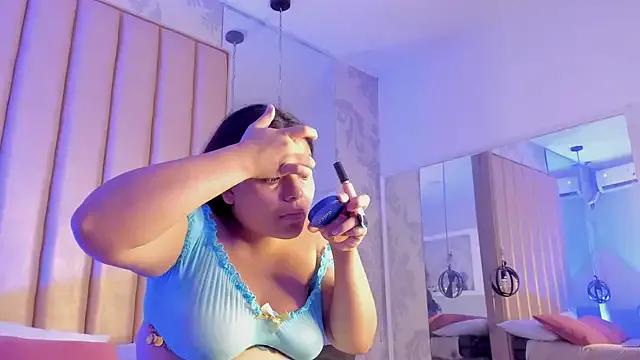 Freechat KonyBell on StripChat