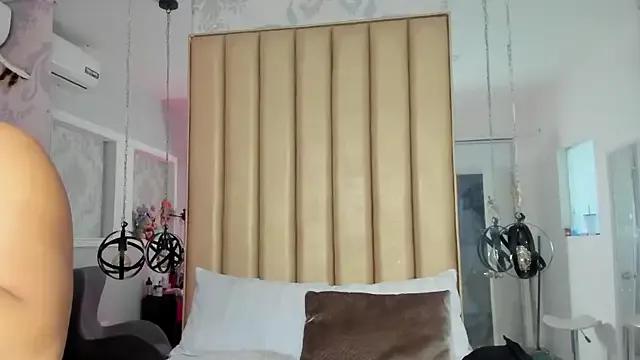 Freechat KonyBell on StripChat