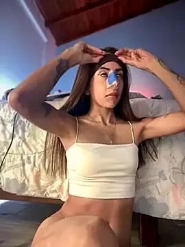 Freechat lauravasquez on StripChat