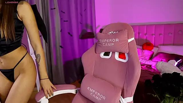 LilLisa on StripChat 