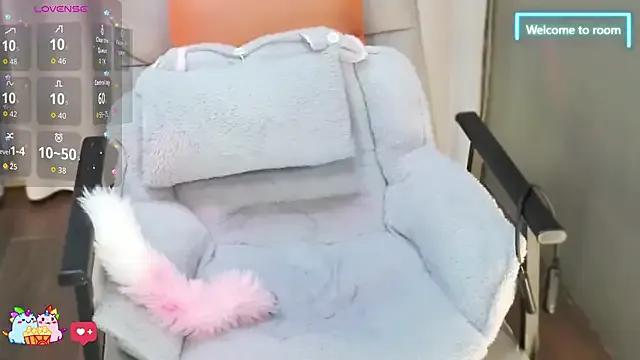 LINLIN-2025 on StripChat 