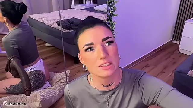 Freechat LizaRoxx on StripChat