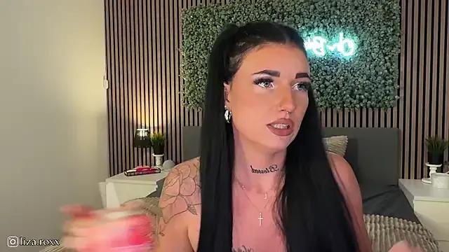 Freechat LizaRoxx on StripChat