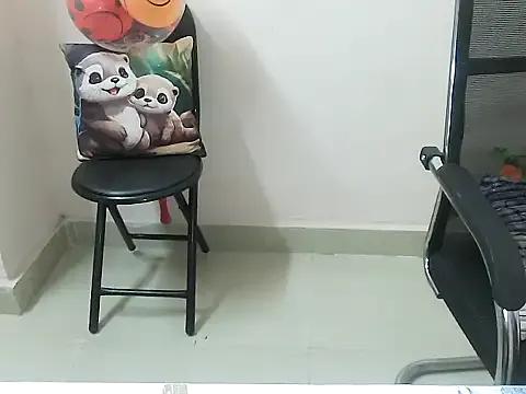 Private lo_e_shreya on StripChat