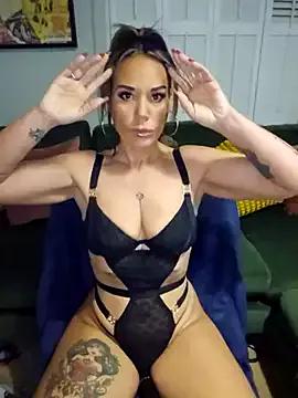 Freechat LovelyLucinda on StripChat