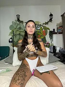 Freechat lucyrossink on StripChat